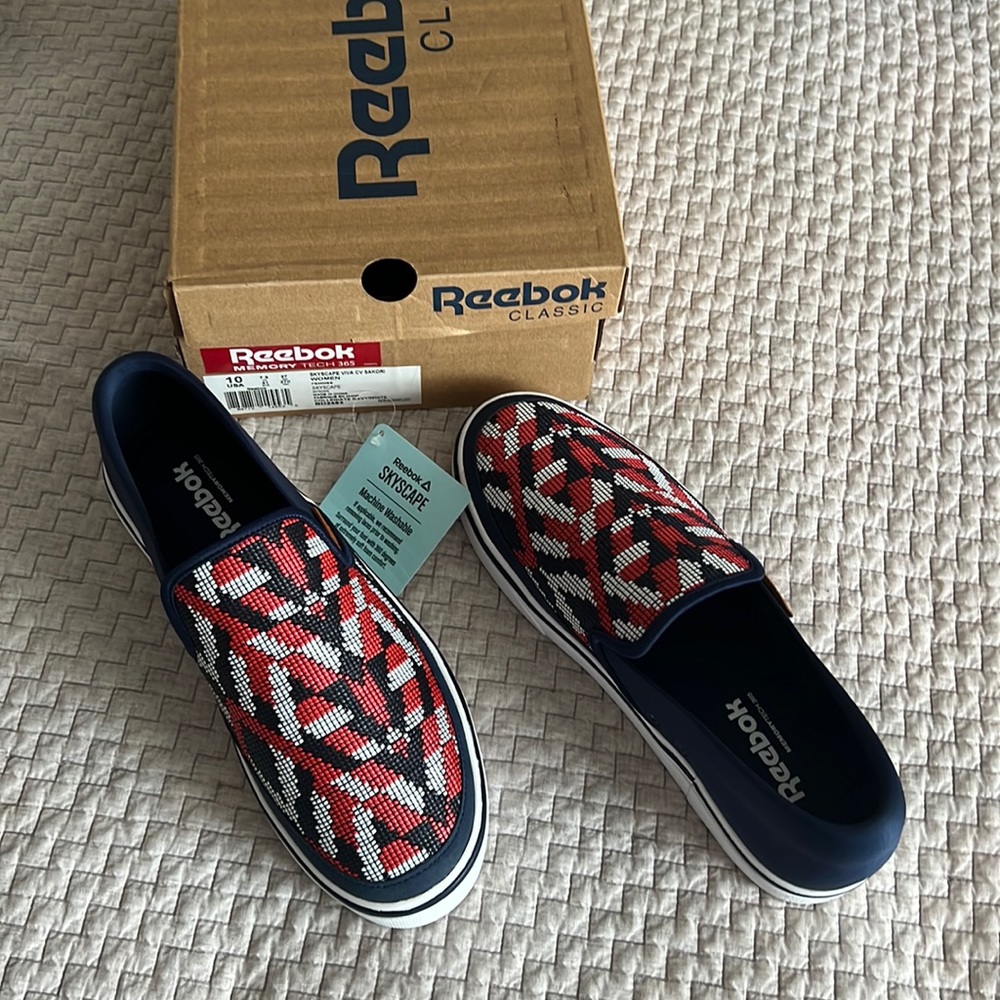 Women’s Reebok sky scape viva sakori shoes size 10. Almost new! - Picture 1 of 10